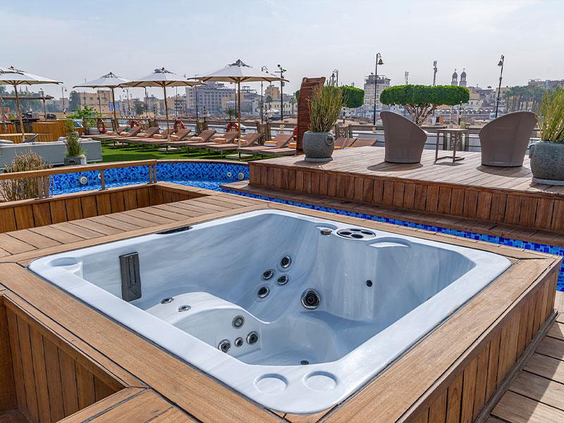 hot tub