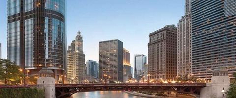 Uncover Love in Chicago: Romantic Getaway